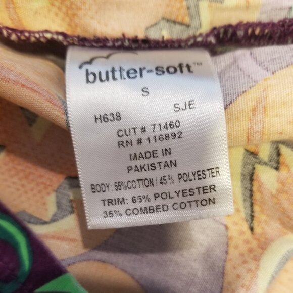 Butter Soft Halloween Scrub Top Unisex Small Short Sleeve V-Neck Pumpkin Bats - Picture 4 of 4